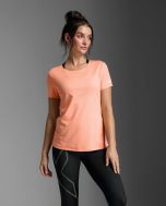 2XU Womens Light Speed Tech Tee - digital peach/white reflective