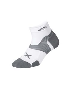 2XU Unisex Vectr Cushion 1/4 Crew Socks, white/grey